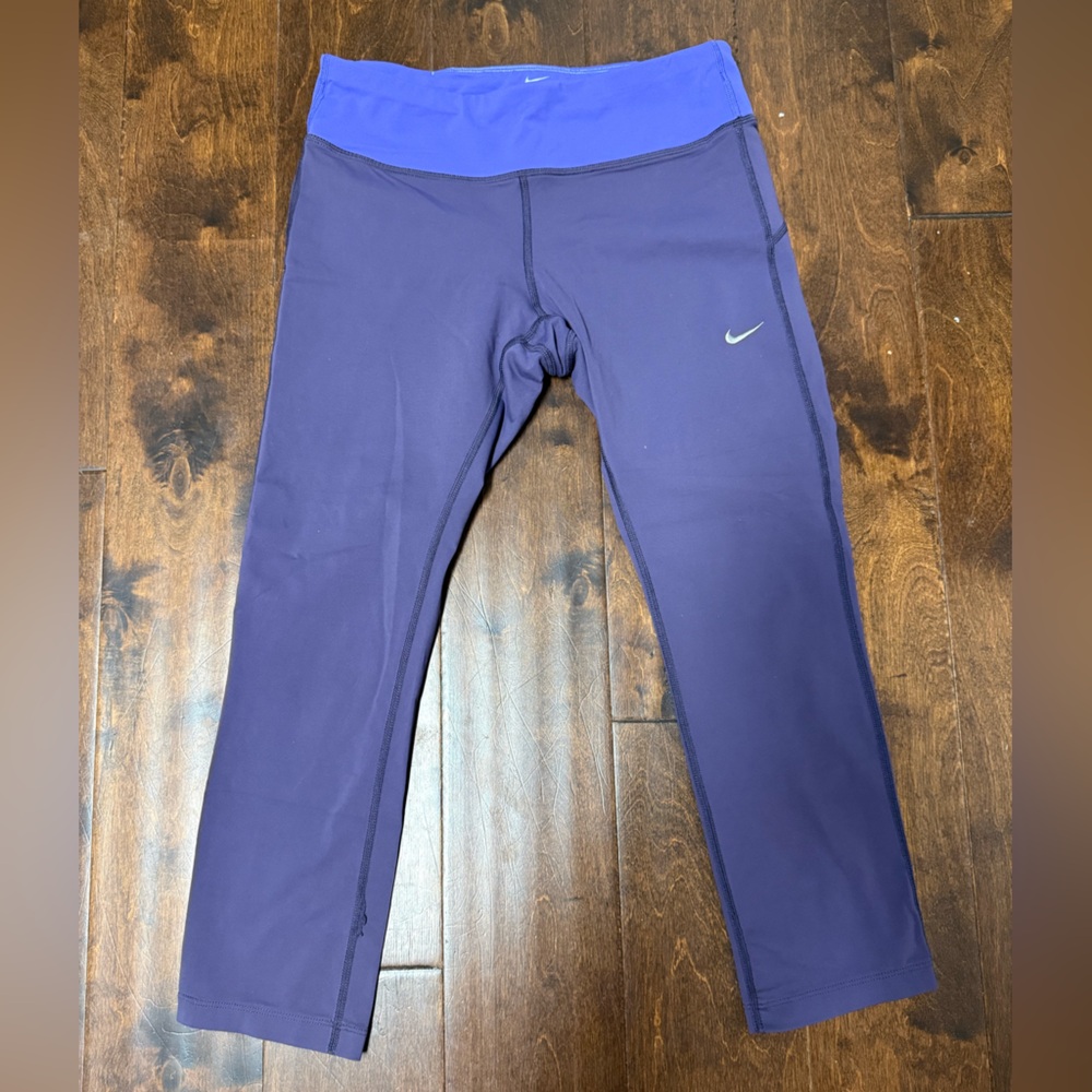 Nike Women’s Deep Purple Capri Leggings with Contrast Waistband